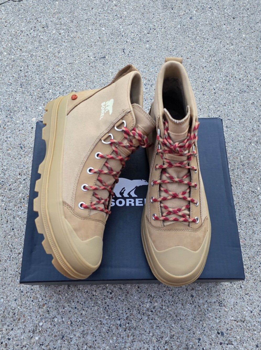 Sorel Men’s Tan Canvas & Leather Lace-Up Boots with Red Contrast Laces Size 10